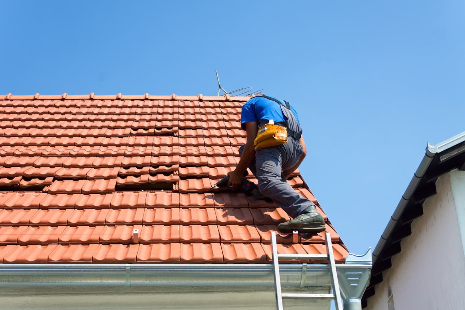 Reliable Roof Repair Services In KL & JB